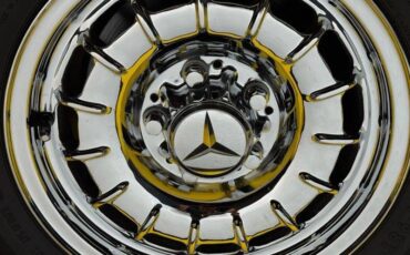 Mercedes-benz-380-series-sec-2d-coupe-1982-blue-35