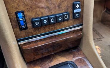 Mercedes-benz-380-sl-1985-brown-12