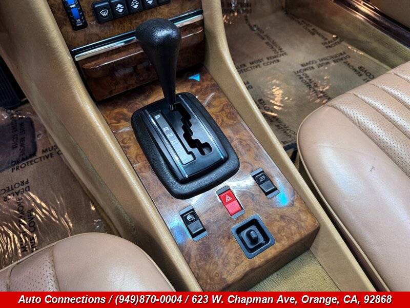 Mercedes-benz-380-sl-1985-brown-23