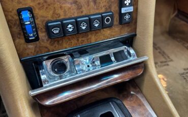 Mercedes-benz-380-sl-1985-brown-3