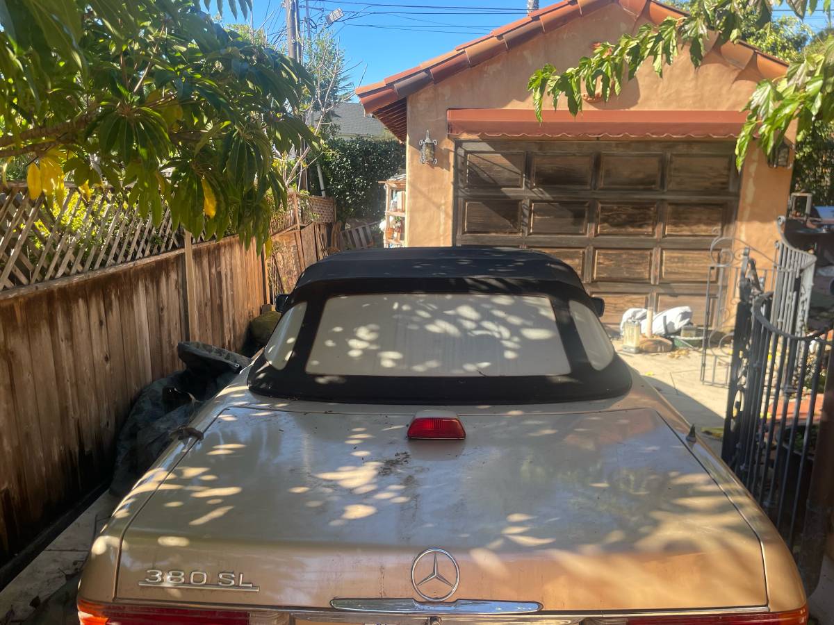 Mercedes-benz-380sl-1981-1