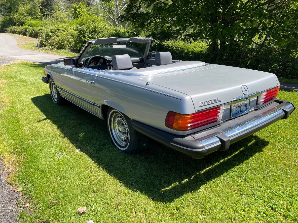 Mercedes-benz-380sl-1981-silver-11
