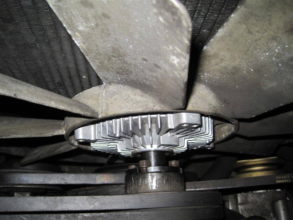 Mercedes-benz-380sl-1983-silver-15