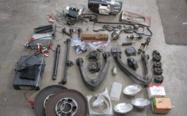 Mercedes-benz-380sl-1983-silver-4