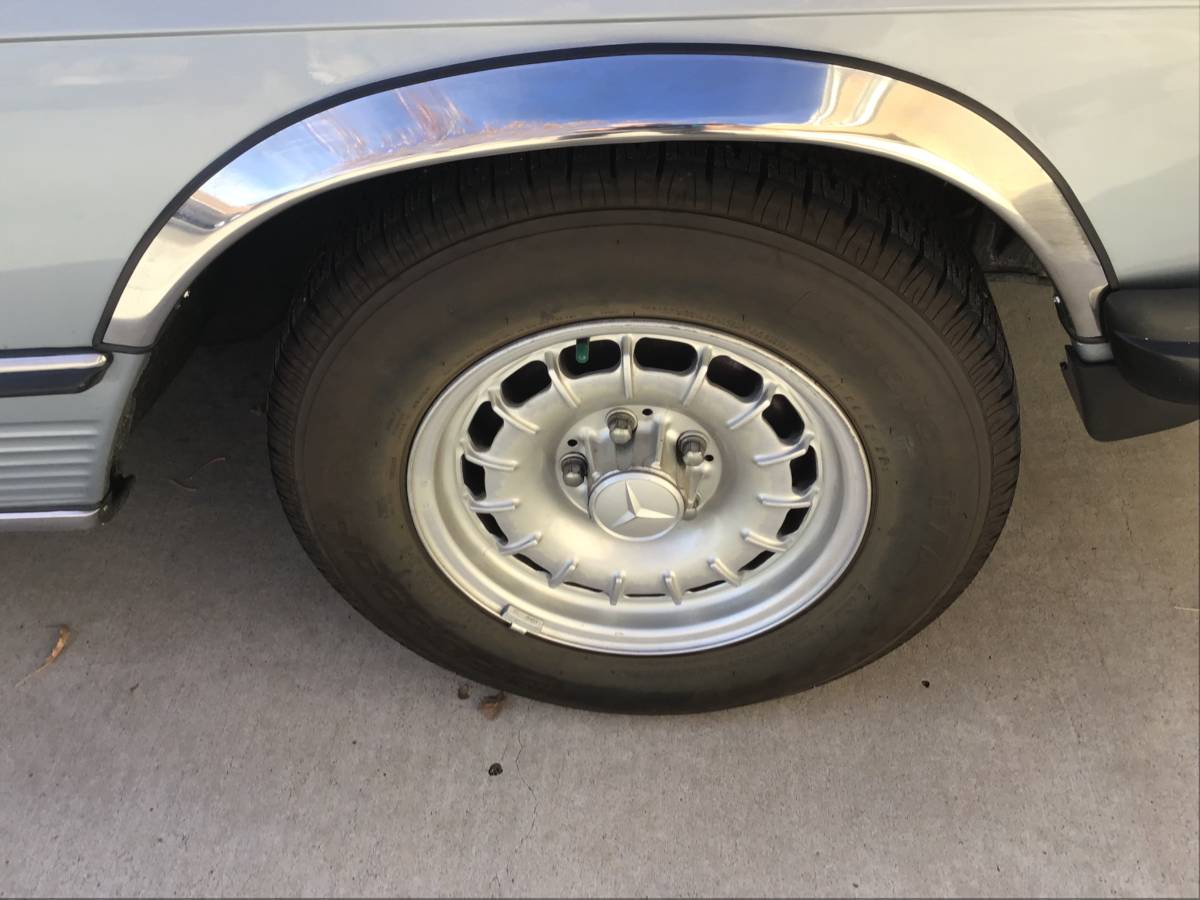 Mercedes-benz-380sl-1983-silver-8