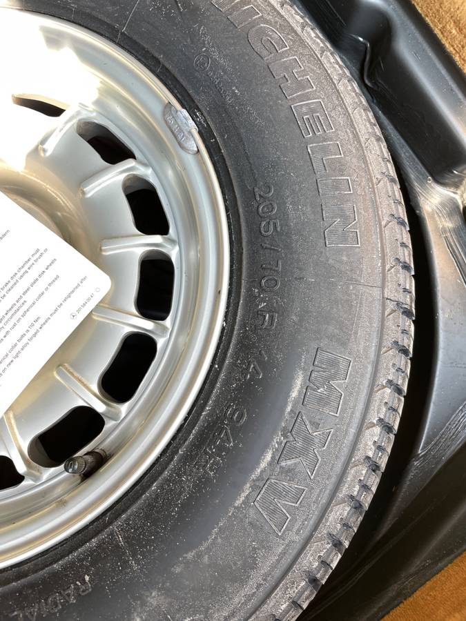 Mercedes-benz-380sl-1985-brown-3