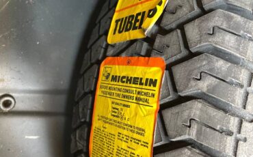 Mercedes-benz-380sl-1985-brown-4