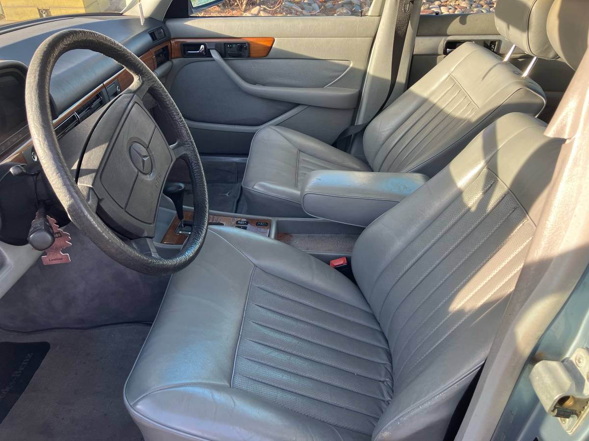 Mercedes-benz-420sel-1986-blue-2