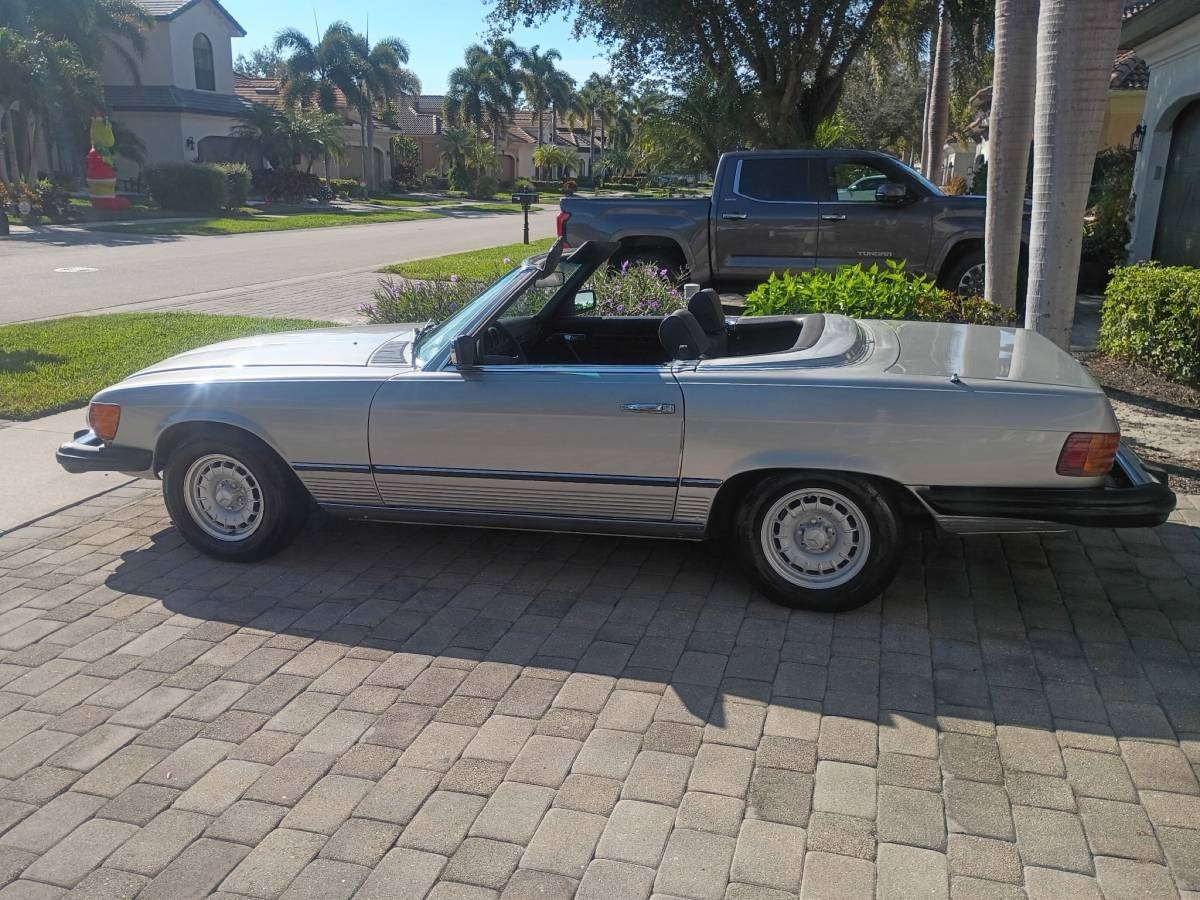 Mercedes-benz-450-sl-convertible-1980-1