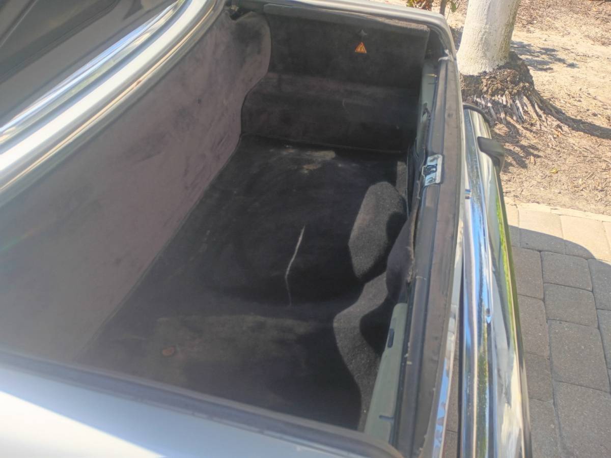 Mercedes-benz-450-sl-convertible-1980-10