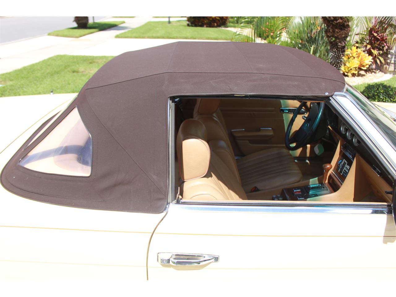 Mercedes-benz-450sl-1980-Manila-Beige-Palomino-MB-Tex-2