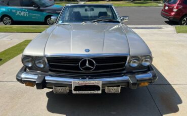 Mercedes-benz-560-1986-silver-1