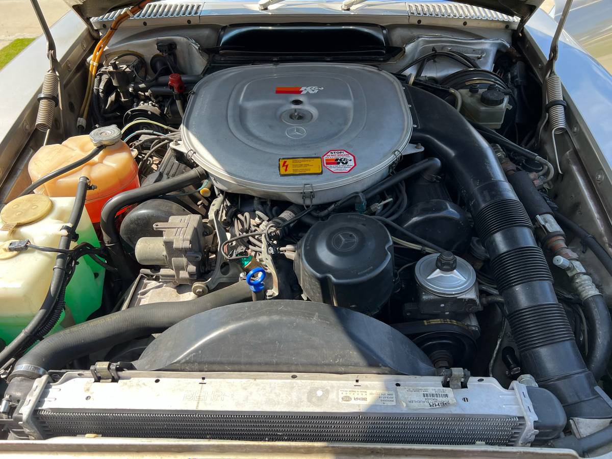 Mercedes-benz-560-1986-silver-2