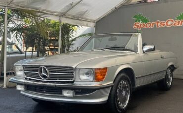 Mercedes-benz-560-class-1986