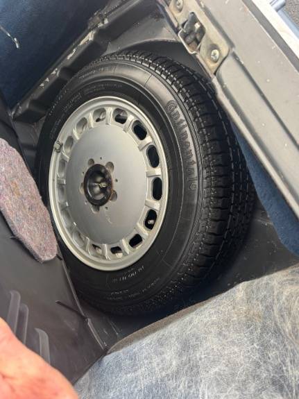 Mercedes-benz-560-class-1986-2