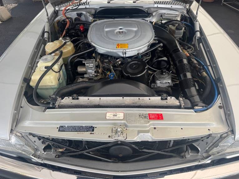 Mercedes-benz-560-class-1986-26