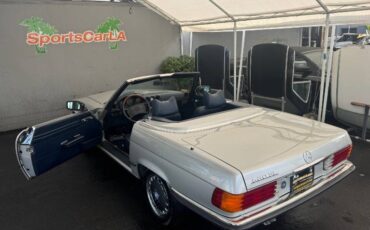 Mercedes-benz-560-class-1986-32