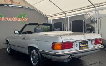 Mercedes-benz-560-class-1986-38