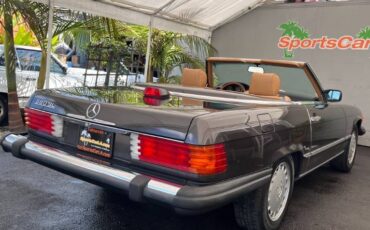 Mercedes-benz-560-class-1987-1