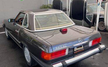Mercedes-benz-560-class-1987-11