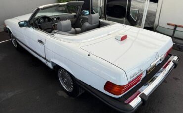 Mercedes-benz-560-class-1987-14