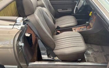 Mercedes-benz-560-class-1987-3