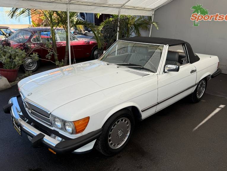 Mercedes-benz-560-class-1987-4