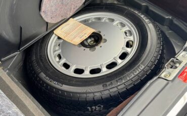 Mercedes-benz-560-class-1987-40