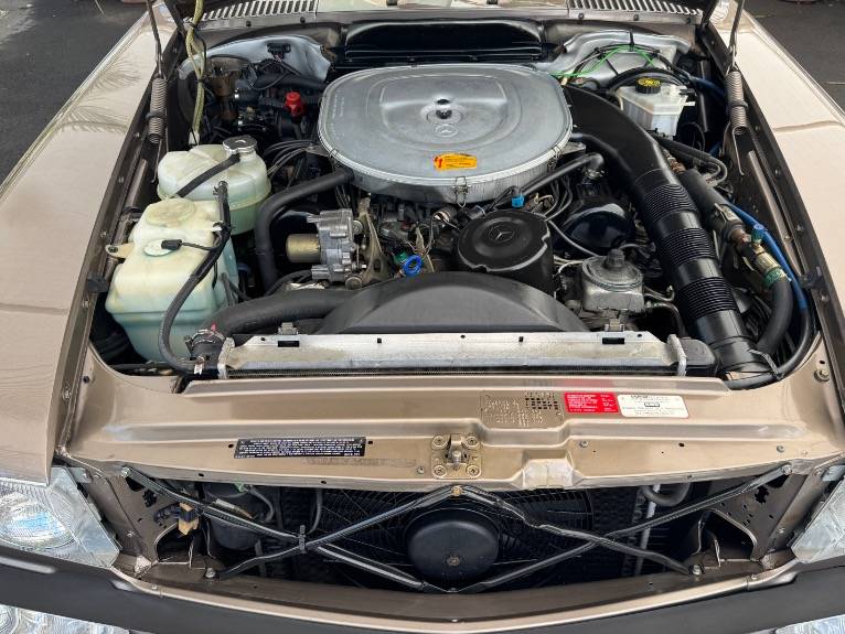 Mercedes-benz-560-class-1987-43