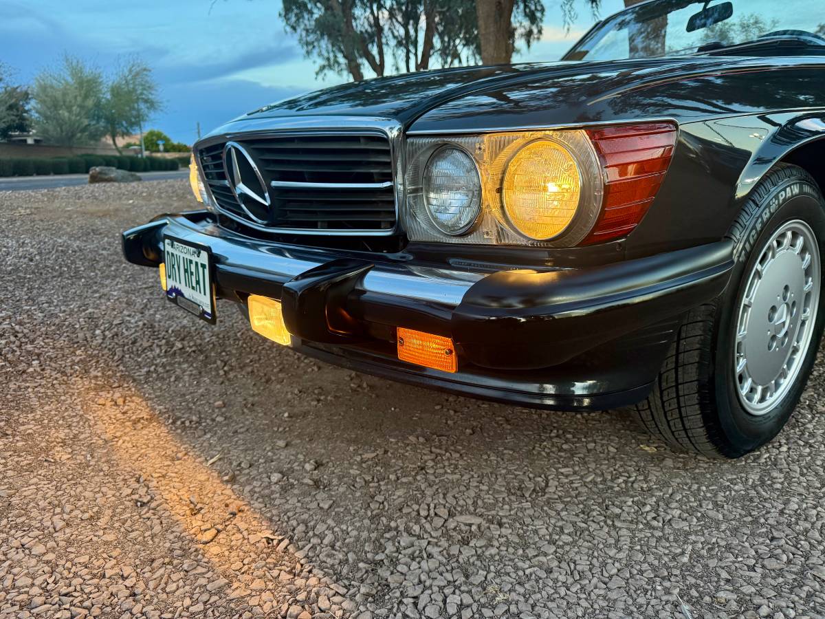 Mercedes-benz-560-sl-1989-14