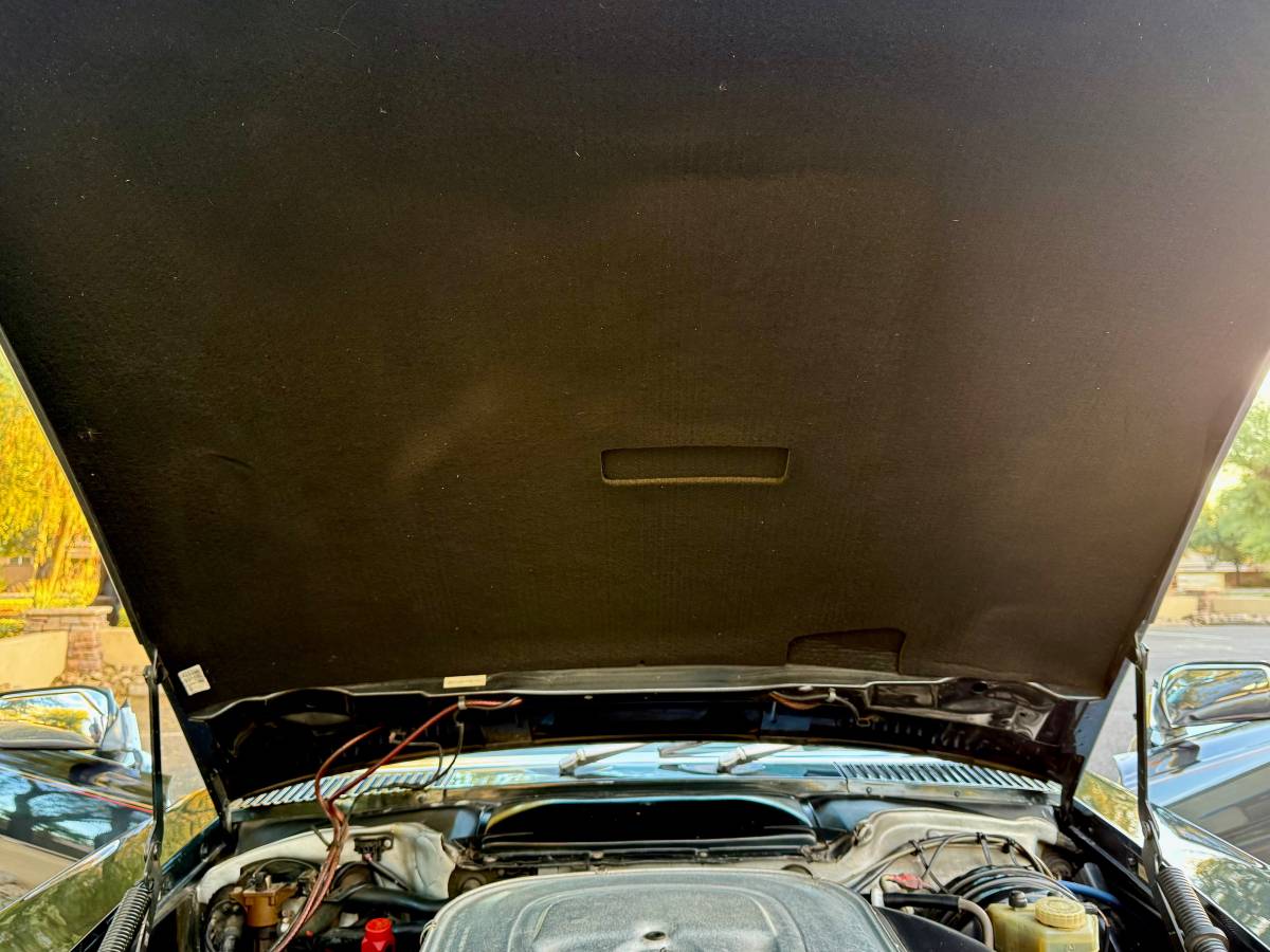 Mercedes-benz-560-sl-1989-17