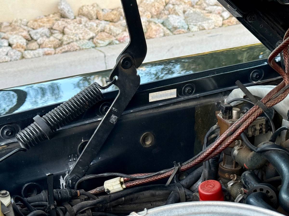 Mercedes-benz-560-sl-1989-19