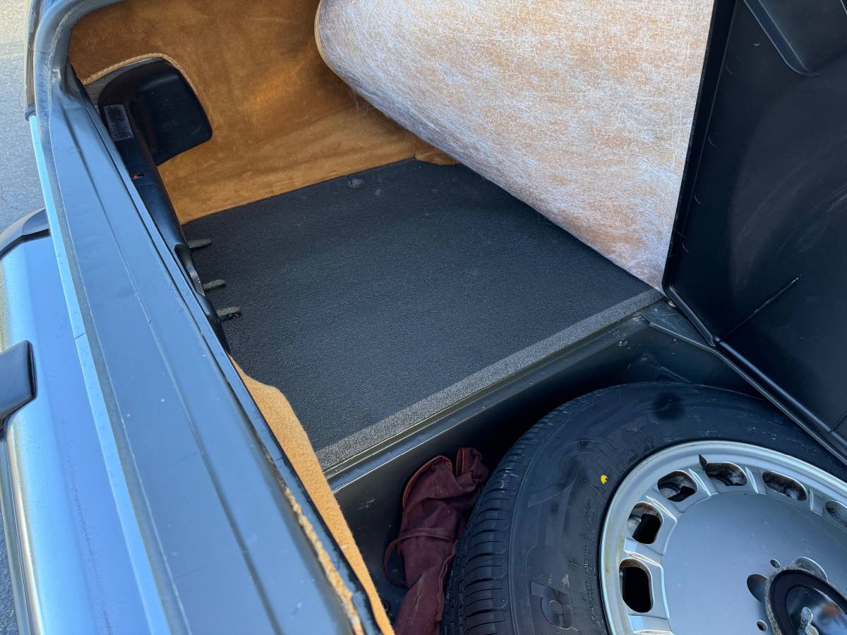 Mercedes-benz-560-sl-1989-7