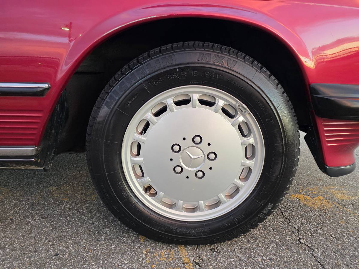 Mercedes-benz-560-sl-1989-red-2