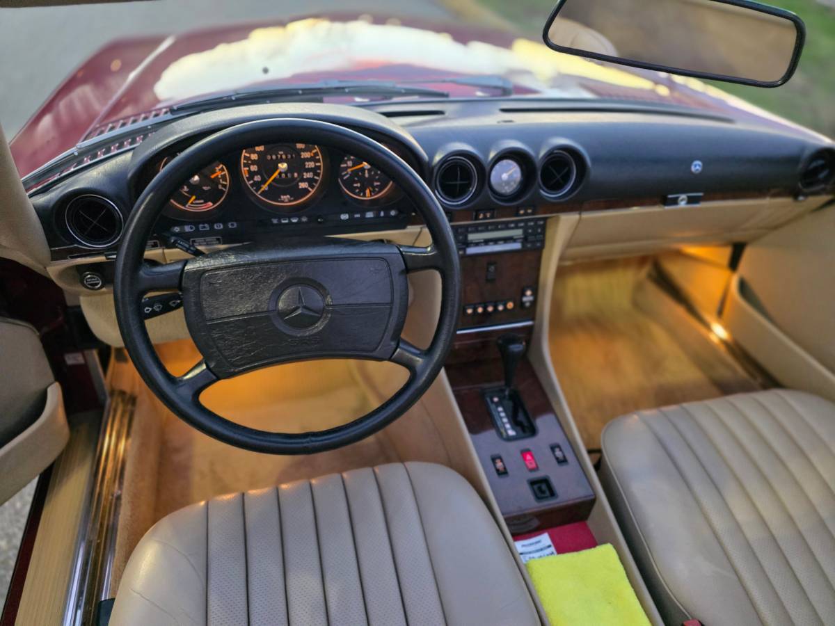 Mercedes-benz-560-sl-1989-red-39