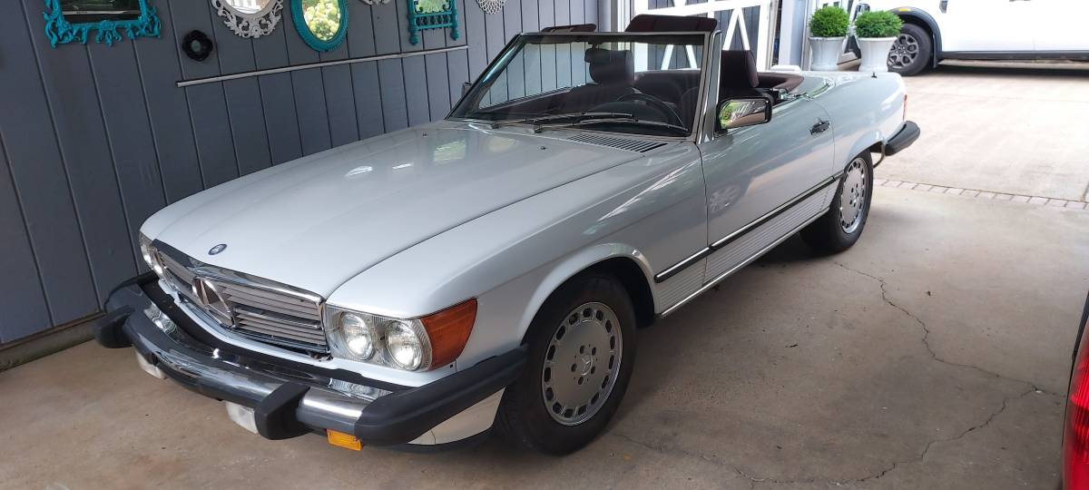 Mercedes-benz-560-sl-1989-white-1