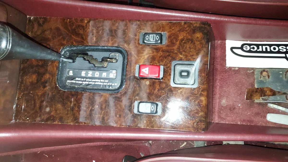 Mercedes-benz-560-sl-1989-white-11