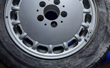 Mercedes-benz-560-sl-1989-white-4