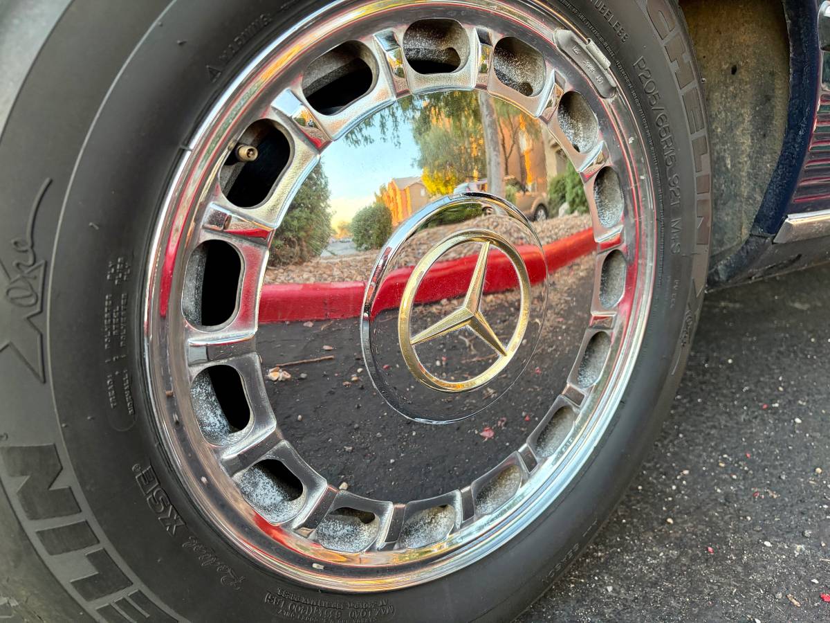 Mercedes-benz-560sl-r107-1986-blue-8