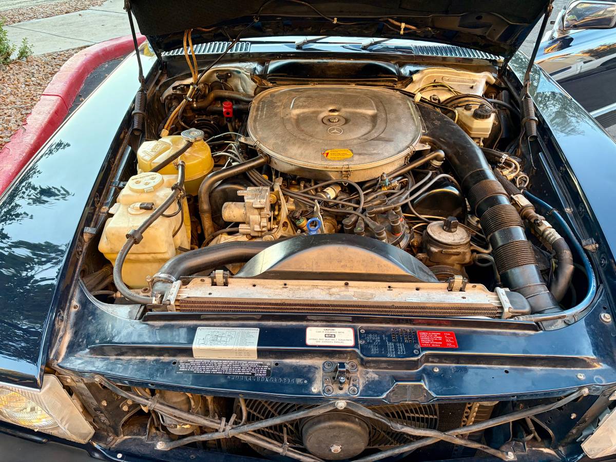 Mercedes-benz-560sl-r107-1986-blue-9