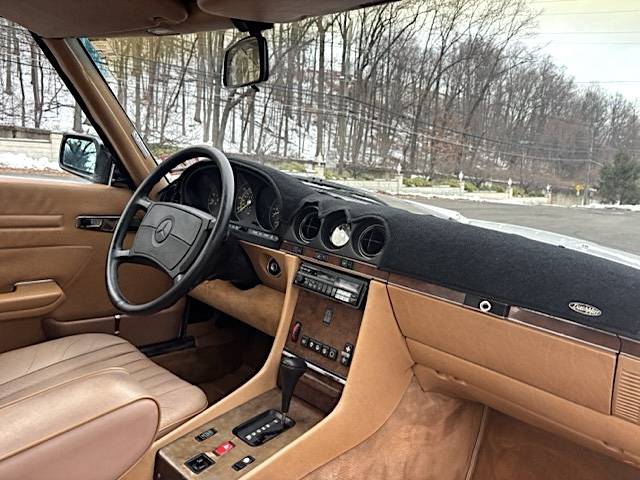 Mercedes-benz-560sl-roadster-1987-white-16