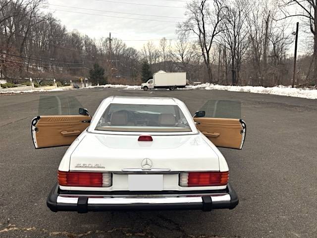 Mercedes-benz-560sl-roadster-1987-white-2