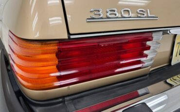 Mercedes-benz-Other-1985-Champagne-Metallic-Tan-34