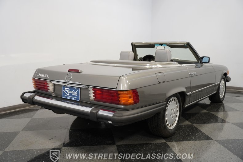 Mercedes-benz-Other-1985-Gray-Gray-14