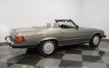 Mercedes-benz-Other-1985-Gray-Gray-16