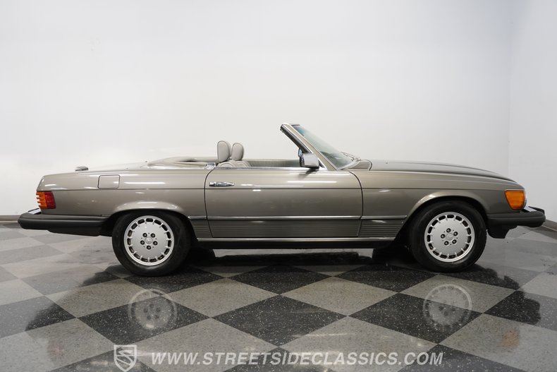 Mercedes-benz-Other-1985-Gray-Gray-17