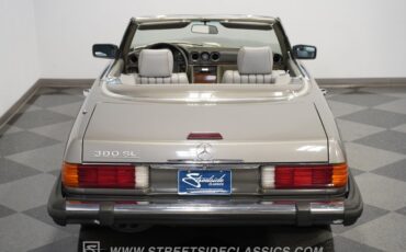 Mercedes-benz-Other-1985-Gray-Gray-41