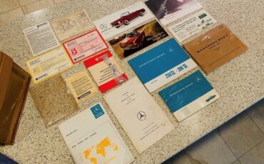 Mercedes-benz-Sl-class-1969-Signal-Red-Black-3