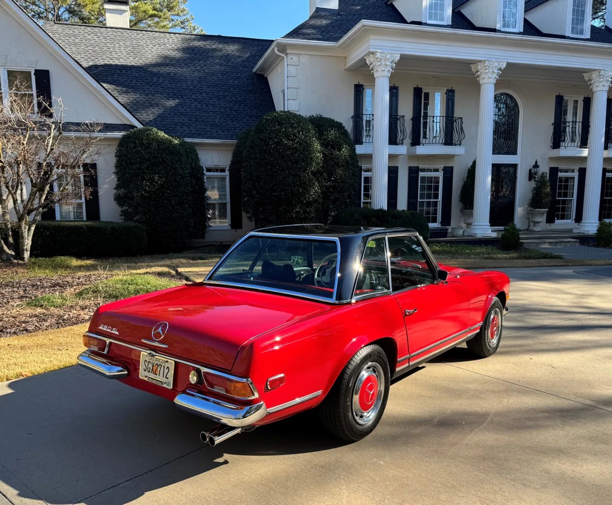 Mercedes-benz-Sl-class-1969-Signal-Red-Black-4
