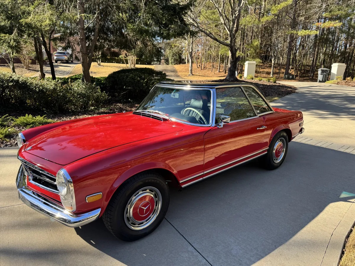 Mercedes-benz-Sl-class-1969-Signal-Red-Black-8
